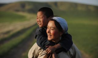 梦中的额吉这首歌中的额吉什么意思 梦中的额吉原唱是谁