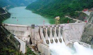 有一根承重柱子有裂痕严重吗 南昌车库承重柱开裂